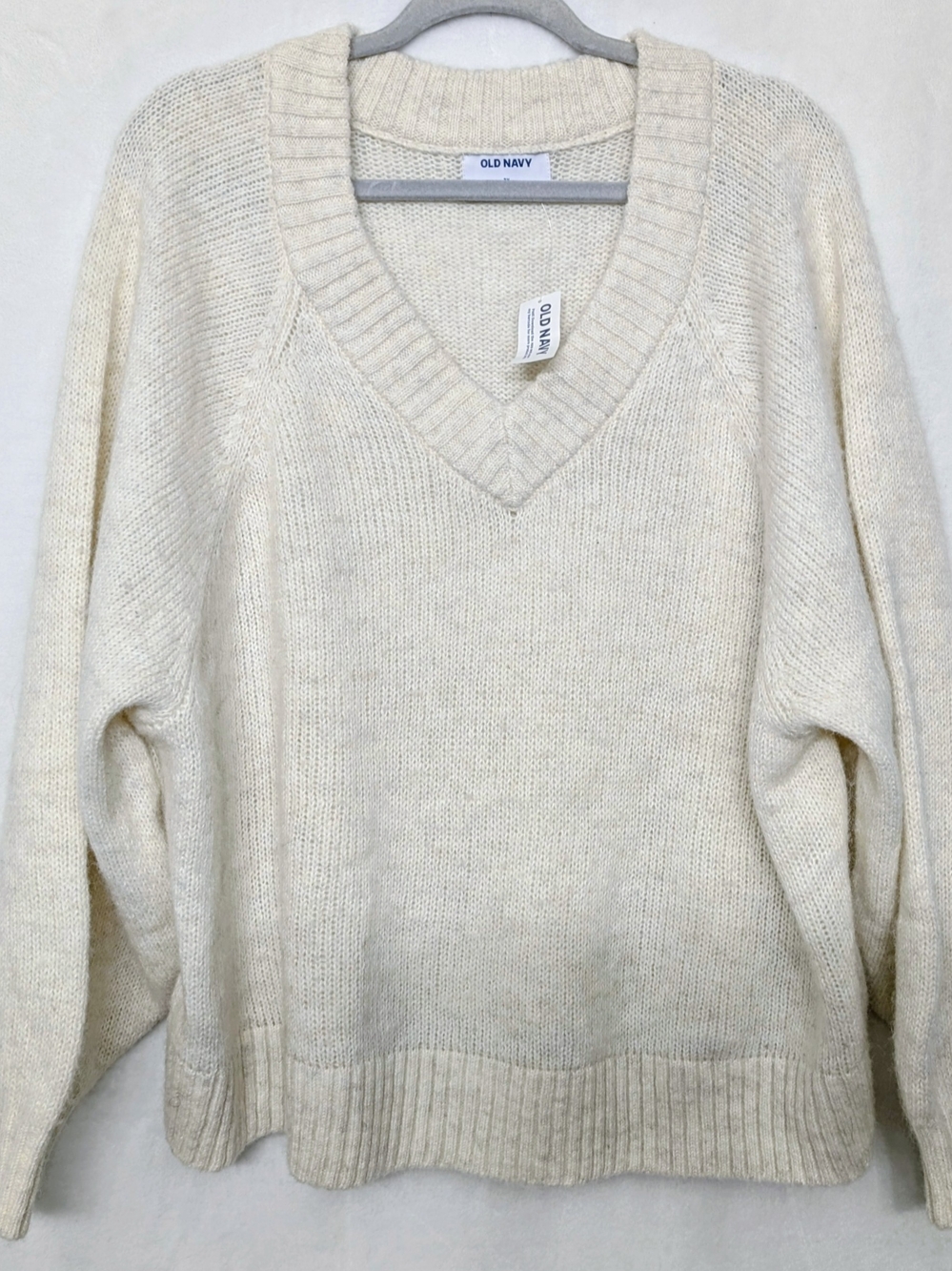 Old Navy Men's Cream V-Neck Sweater